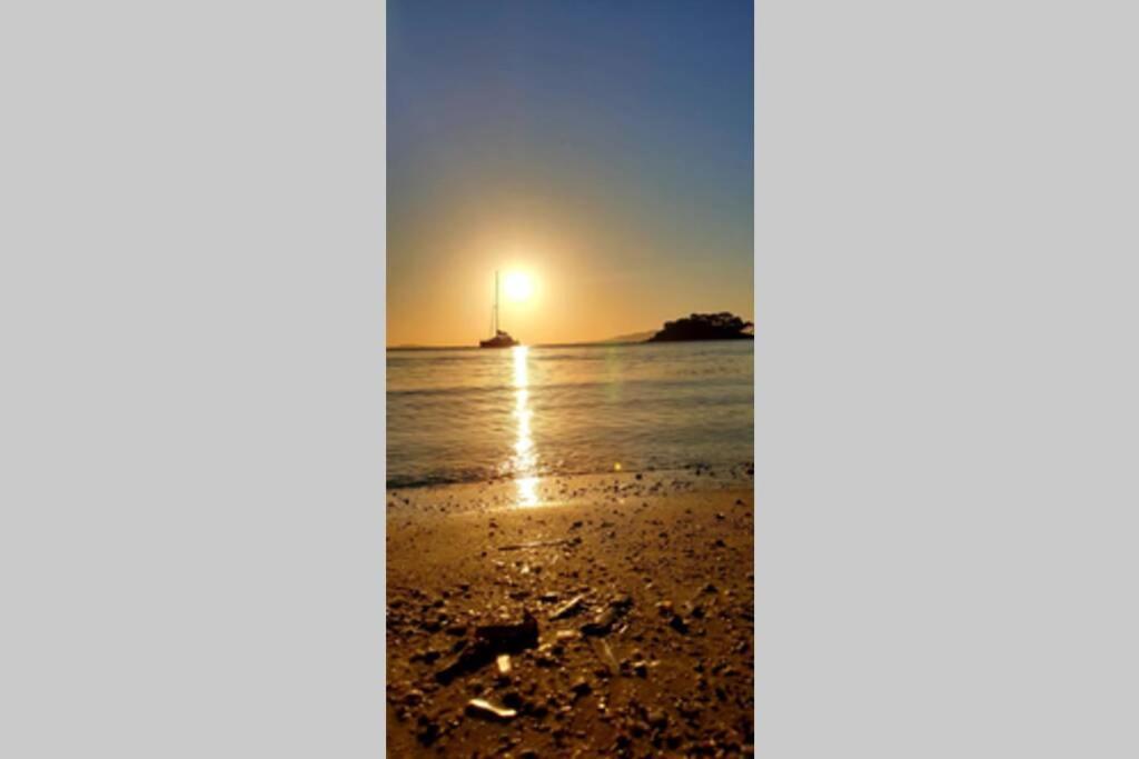 Face Mer Entre Plage Et Marina Bormes-les-Mimosas Exterior foto