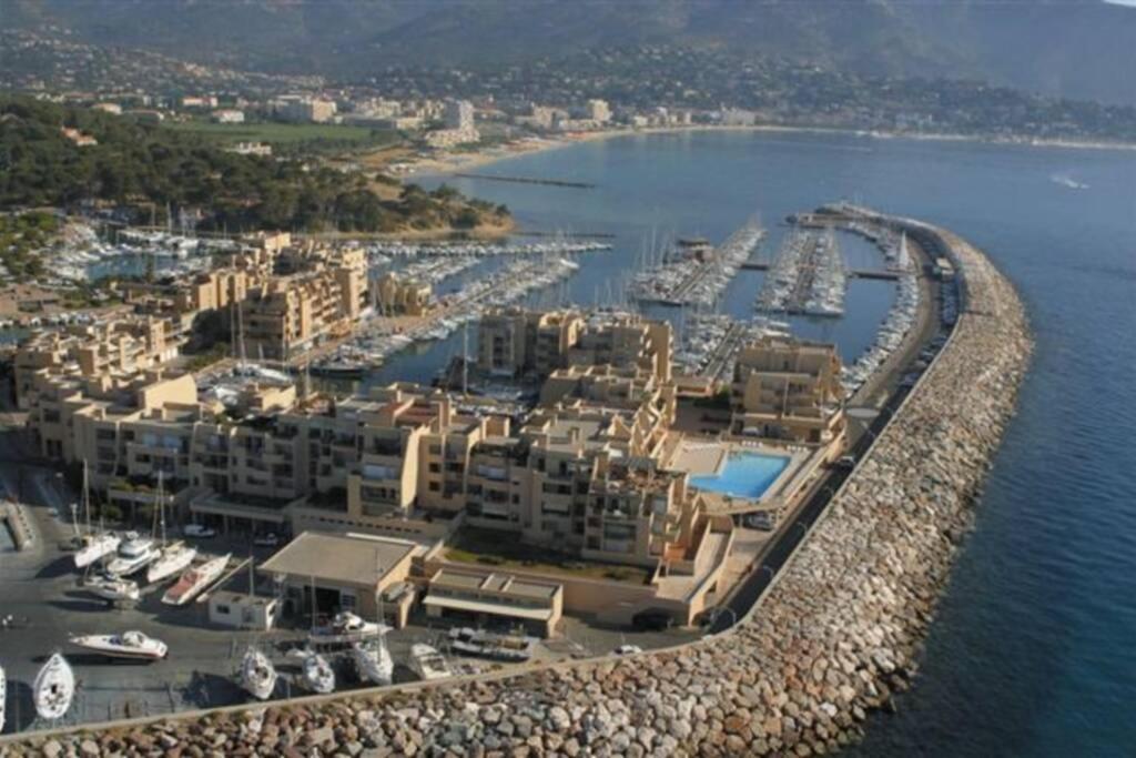 Face Mer Entre Plage Et Marina Bormes-les-Mimosas Exterior foto